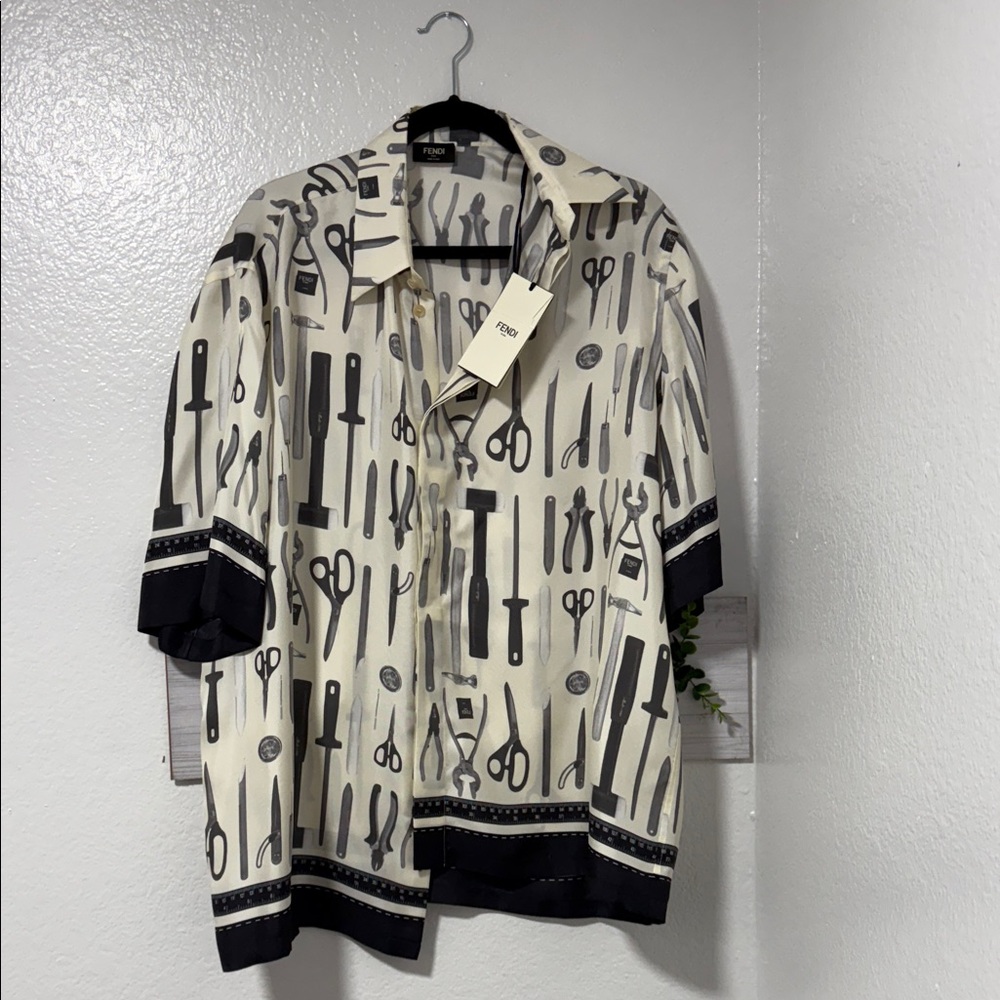 Fendi Black and Cream Graphic Men's Shirt Jacket